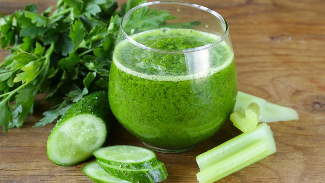 Best 8 Benefits Of Cucumber Juice To Stay Hydrated & Healthy