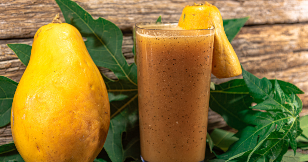 Papita ke Patte ke Juice ke Fayde - पपीते के पत्ते के जूस के फायदे